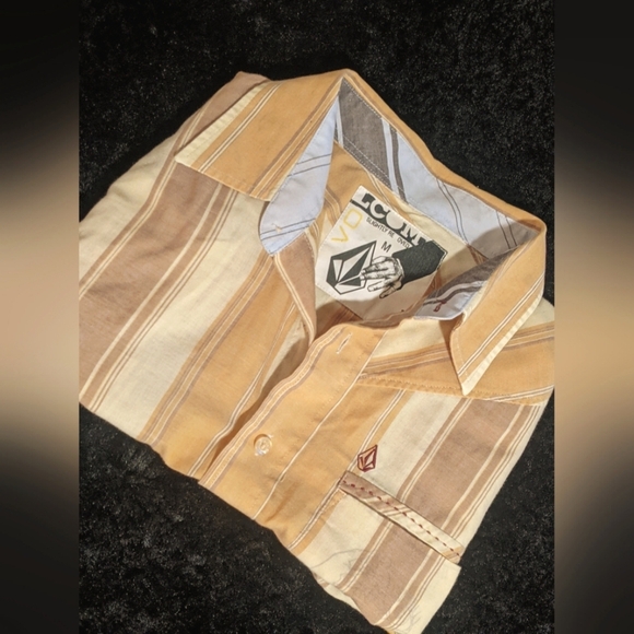 Volcom Striped Shirt with Pocket Detail - Picture 1 of 4